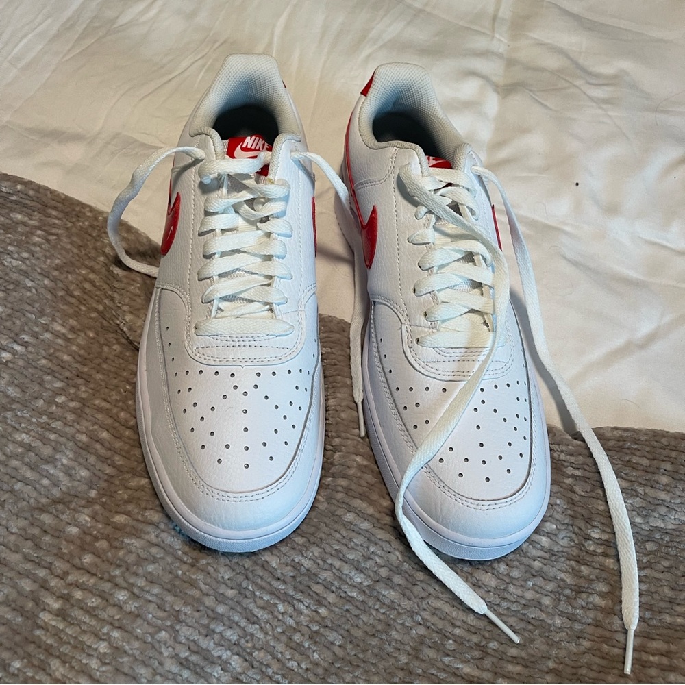 Nike men’s court vision low size 10